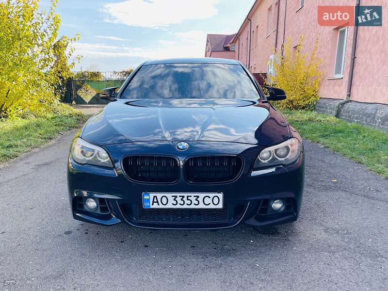 Седан BMW 5 Series 2015 в Ужгороде