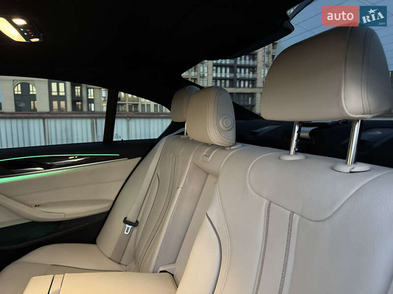 Седан BMW 5 Series 2018 в Виннице