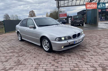 Седан BMW 5 Series 2000 в Рокитному