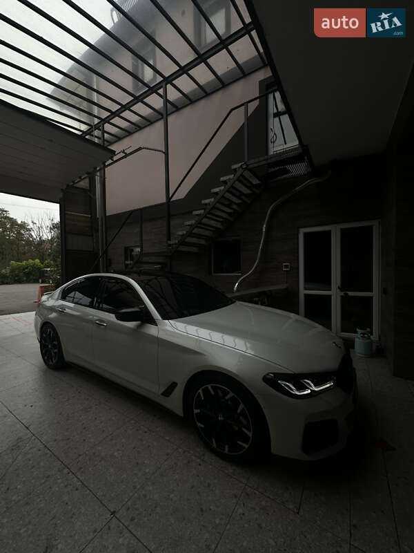 Седан BMW 5 Series 2017 в Киеве