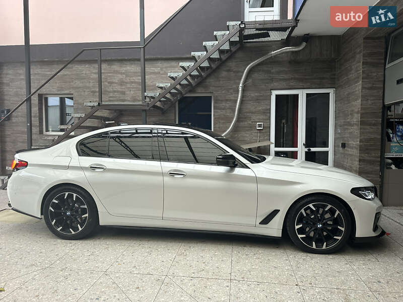 Седан BMW 5 Series 2017 в Киеве