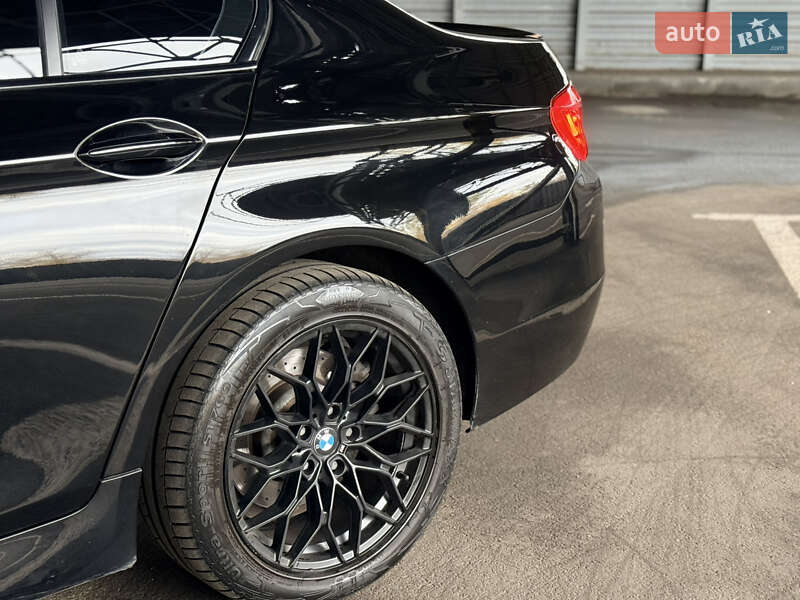 Седан BMW 5 Series 2011 в Харькове