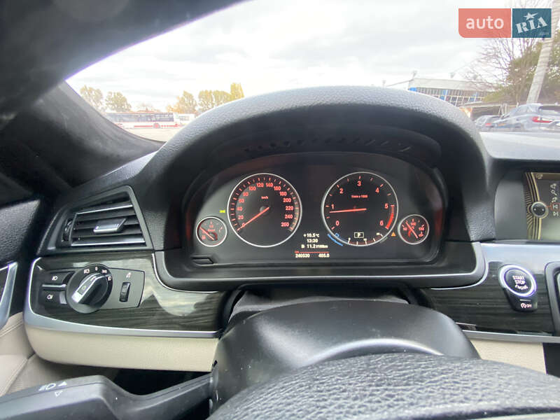 Седан BMW 5 Series 2012 в Харкові
