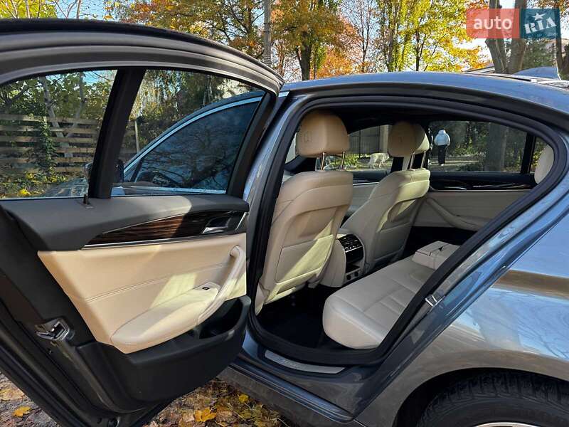 Седан BMW 5 Series 2018 в Киеве фото 26 Седан BMW 5 Series 2018 в Киеве