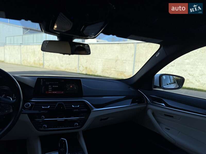 Седан BMW 5 Series 2017 в Стрые фото 27 Седан BMW 5 Series 2017 в Стрые