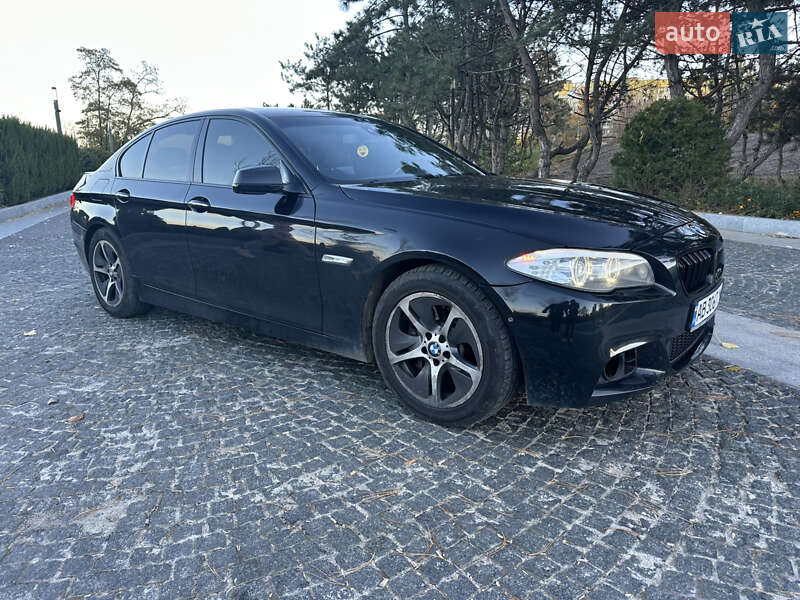 Седан BMW 5 Series 2012 в Днепре