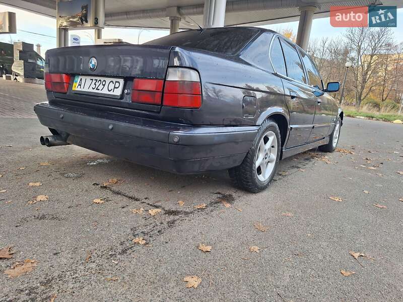 Седан BMW 5 Series 1995 в Киеве