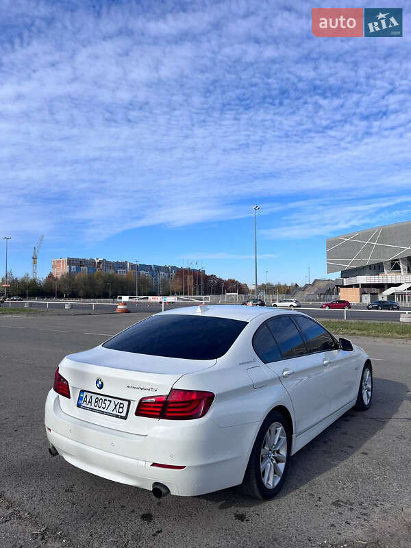 Седан BMW 5 Series 2013 в Львове
