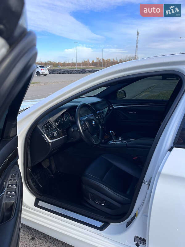 Седан BMW 5 Series 2013 в Львове