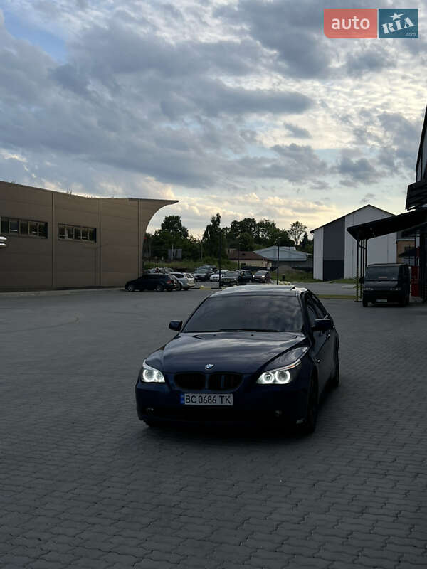Седан BMW 5 Series 2004 в Бориславе