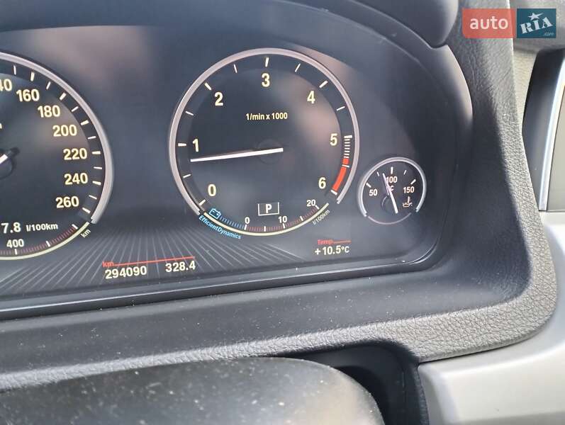 Седан BMW 5 Series 2013 в Рава-Русской