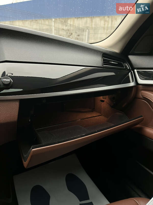 Седан BMW 5 Series 2016 в Виннице