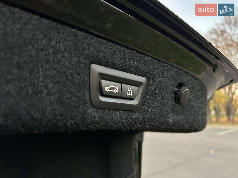 Седан BMW 5 Series 2017 в Николаеве