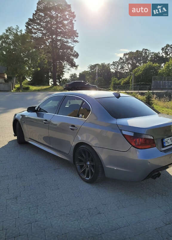 Седан BMW 5 Series 2004 в Львове