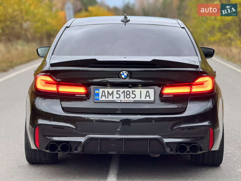 Седан BMW 5 Series 2017 в Олевске