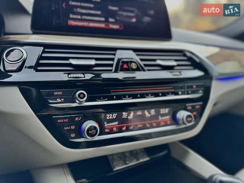 Седан BMW 5 Series 2017 в Олевске