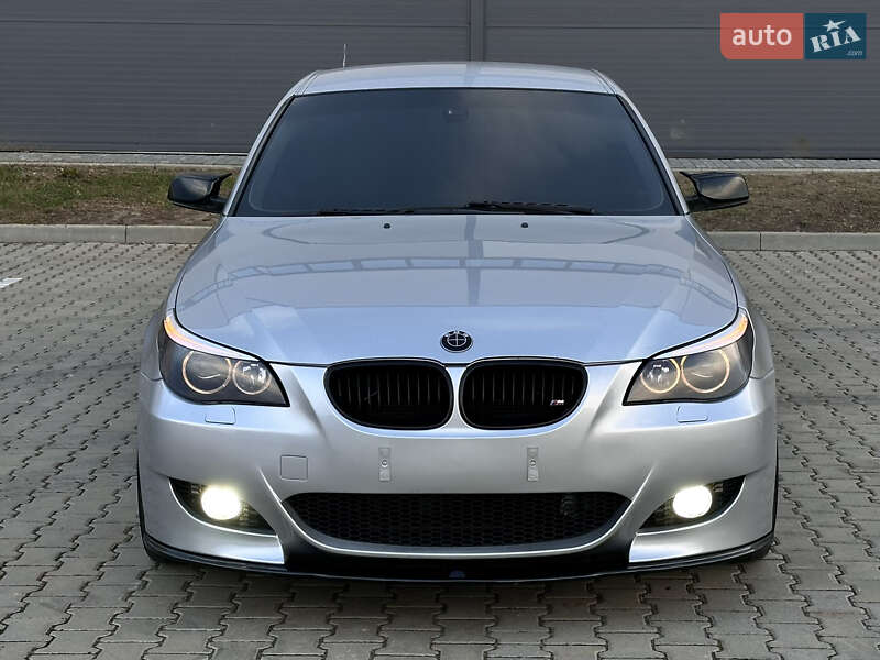 Седан BMW 5 Series 2004 в Коломые