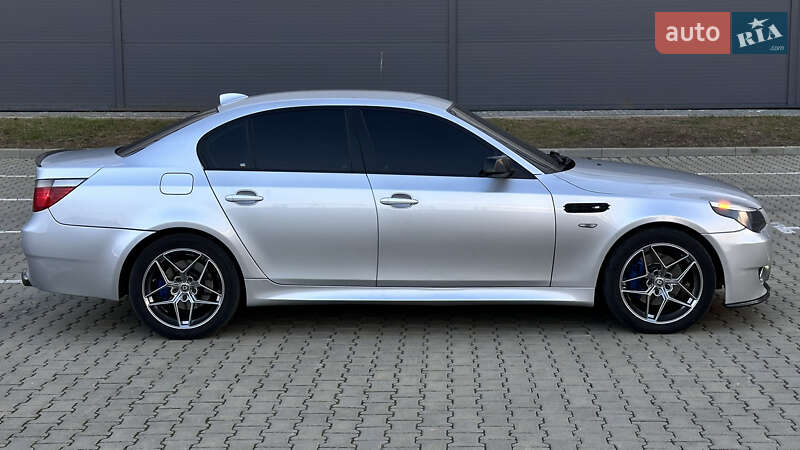 Седан BMW 5 Series 2004 в Коломые
