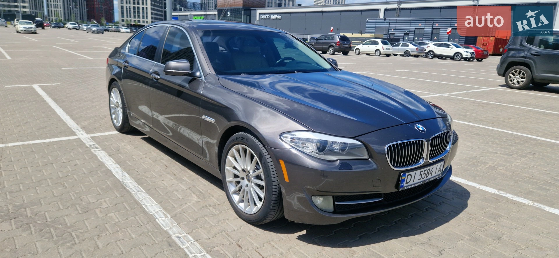 2010 BMW 5er - мініатюра 2