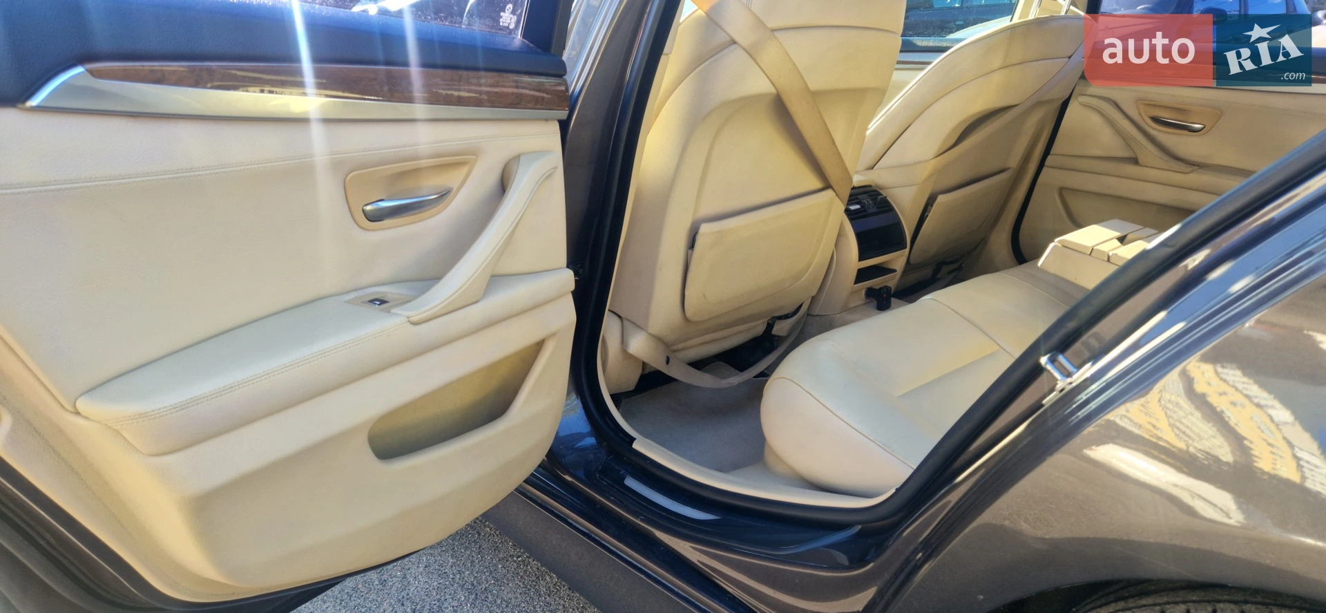 2010 BMW 5er - мініатюра 11