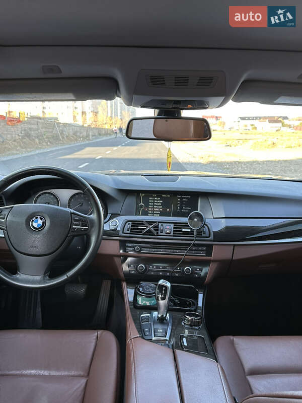 Седан BMW 5 Series 2011 в Софіївській Борщагівці