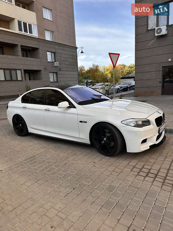Седан BMW 5 Series 2011 в Одессе