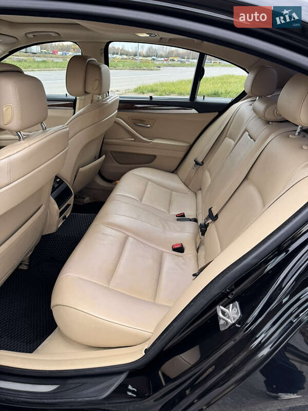 Седан BMW 5 Series 2012 в Львове