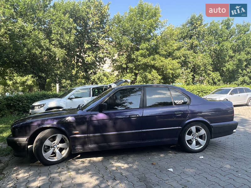 Седан BMW 5 Series 1995 в Черновцах