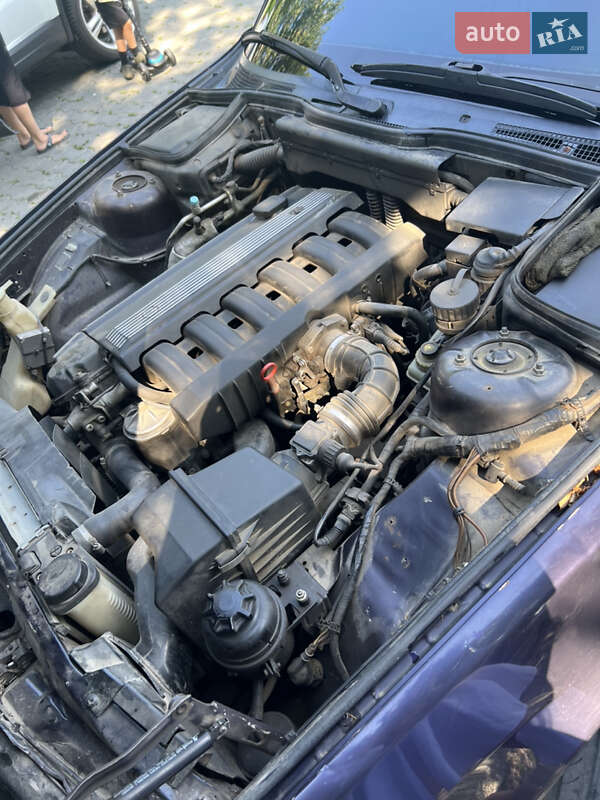 Седан BMW 5 Series 1995 в Черновцах