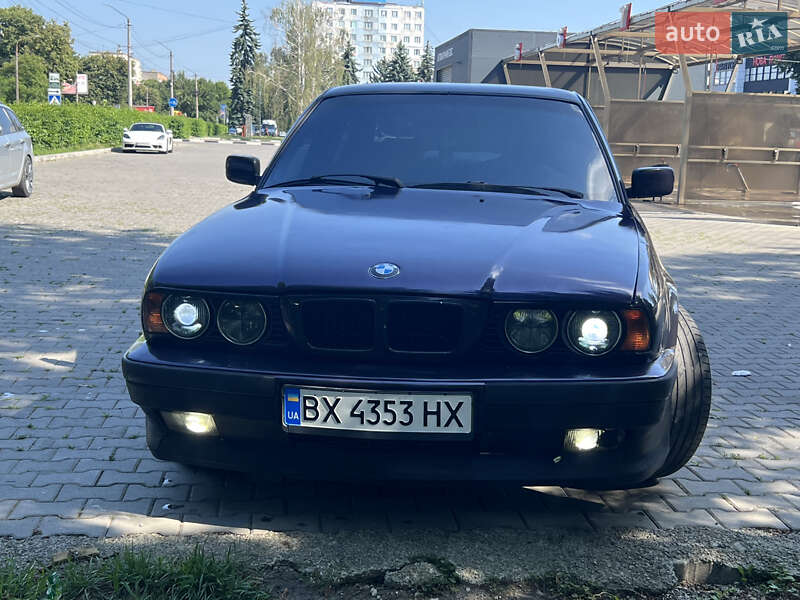 Седан BMW 5 Series 1995 в Черновцах