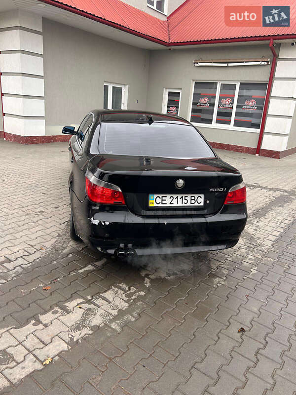 Седан BMW 5 Series 2004 в Черновцах