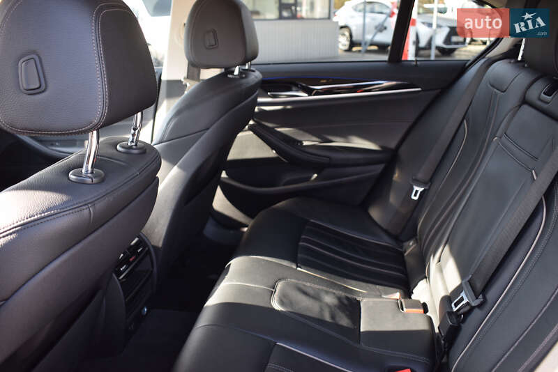 Седан BMW 5 Series 2019 в Киеве