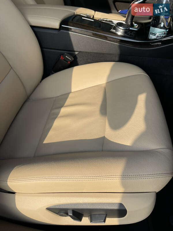 Седан BMW 5 Series 2016 в Днепре