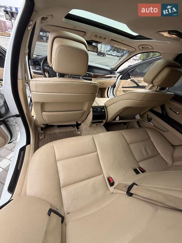 Седан BMW 5 Series 2012 в Львове фото 19 Седан BMW 5 Series 2012 в Львове