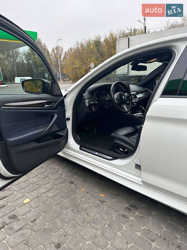 Седан BMW 5 Series 2018 в Днепре фото 9 Седан BMW 5 Series 2018 в Днепре
