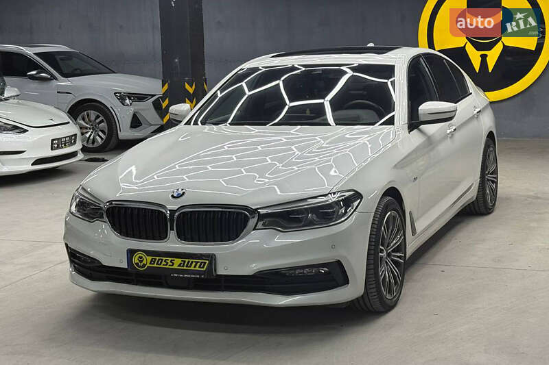 Седан BMW 5 Series 2017 в Черновцах