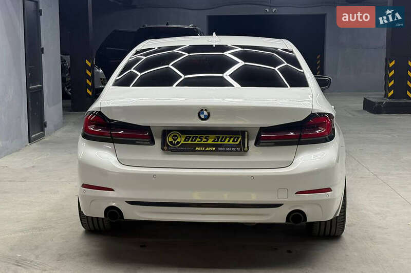 Седан BMW 5 Series 2017 в Черновцах