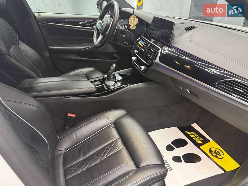 Седан BMW 5 Series 2017 в Черновцах