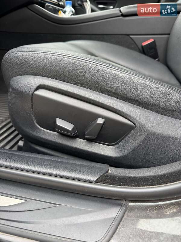 Седан BMW 5 Series 2015 в Днепре