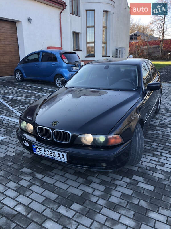 Седан BMW 5 Series 2000 в Львове