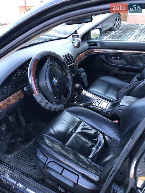 Седан BMW 5 Series 2000 в Львове
