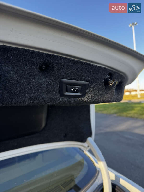 Седан BMW 5 Series 2011 в Львове фото 17 Седан BMW 5 Series 2011 в Львове