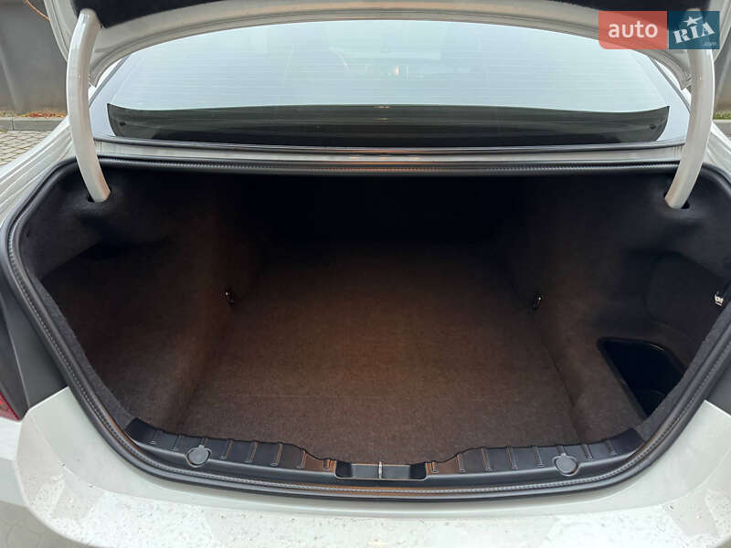 Седан BMW 5 Series 2016 в Ивано-Франковске