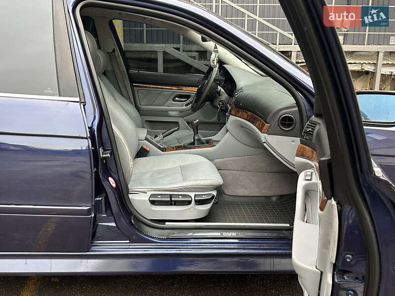 Седан BMW 5 Series 2001 в Тульчині