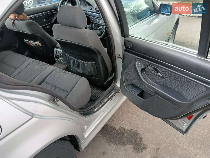 Седан BMW 5 Series 1999 в Хмельницком
