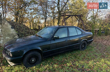 Седан BMW 5 Series 1995 в Кельменцях