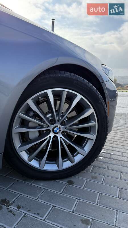 Седан BMW 5 Series 2023 в Львове
