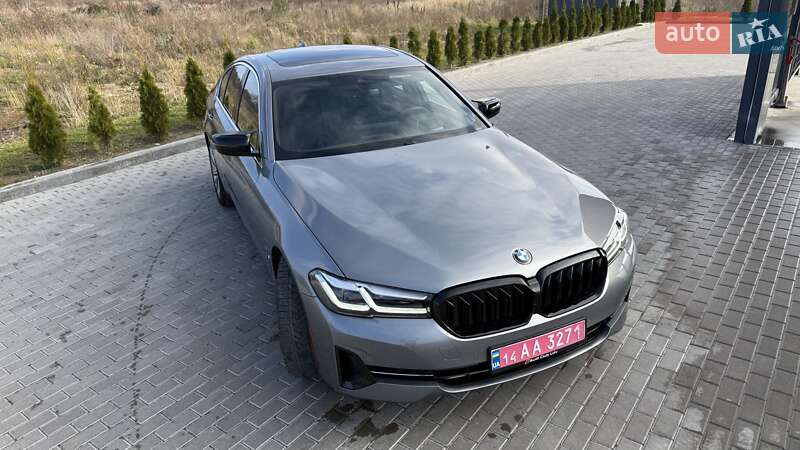 Седан BMW 5 Series 2023 в Львове