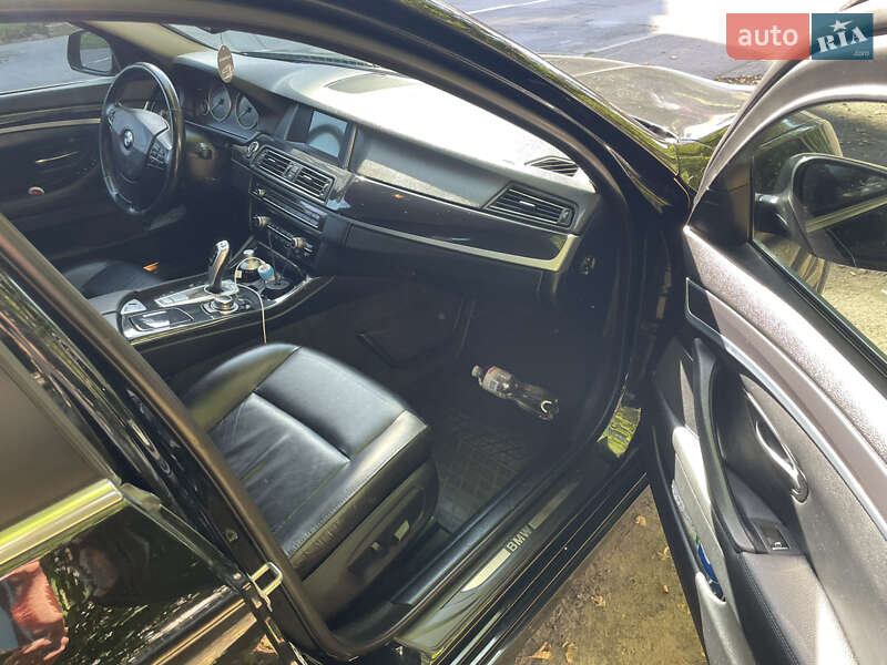 Седан BMW 5 Series 2014 в Львове