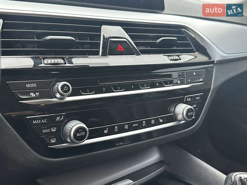 Седан BMW 5 Series 2017 в Киеве